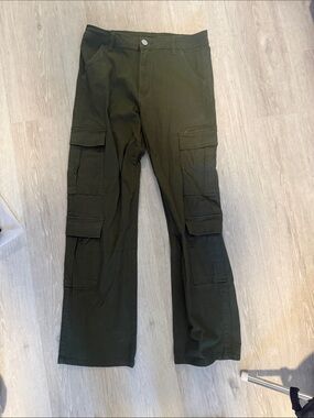 Women’s Olive Green Cargo Pants